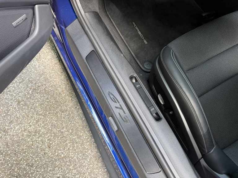 Porsche 992 GT3 Touring