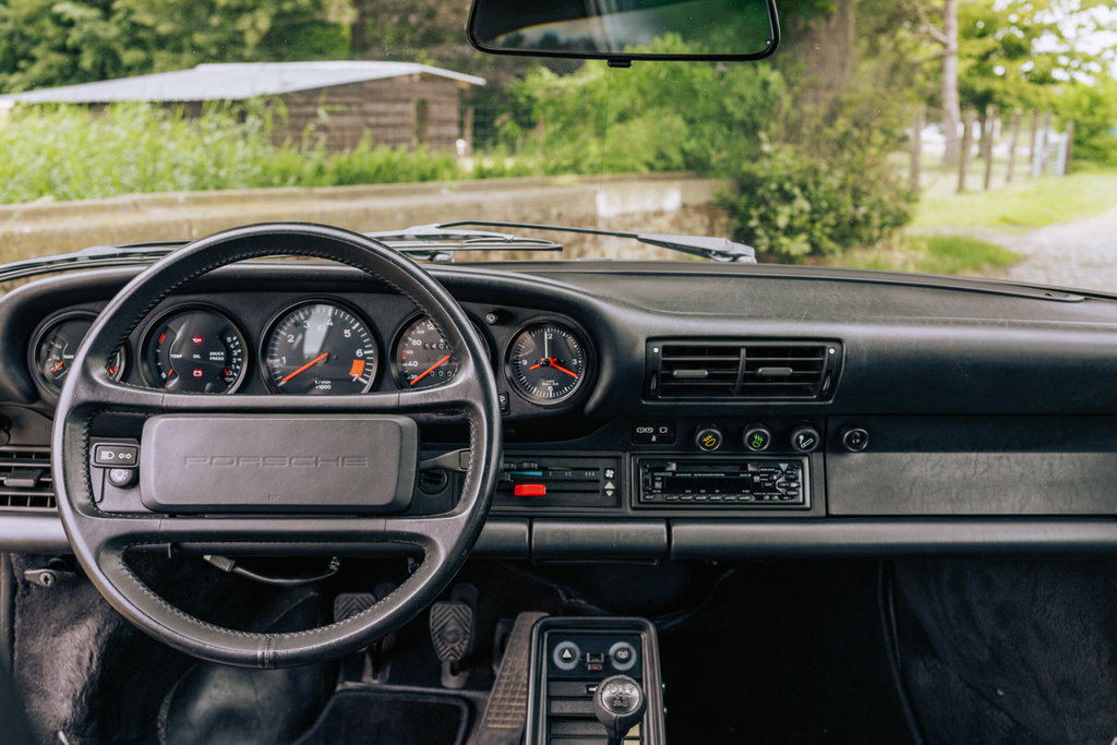 Porsche 911 Carrera 3.2