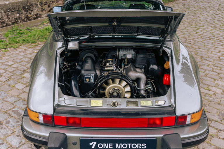 Porsche 911 Carrera 3.2
