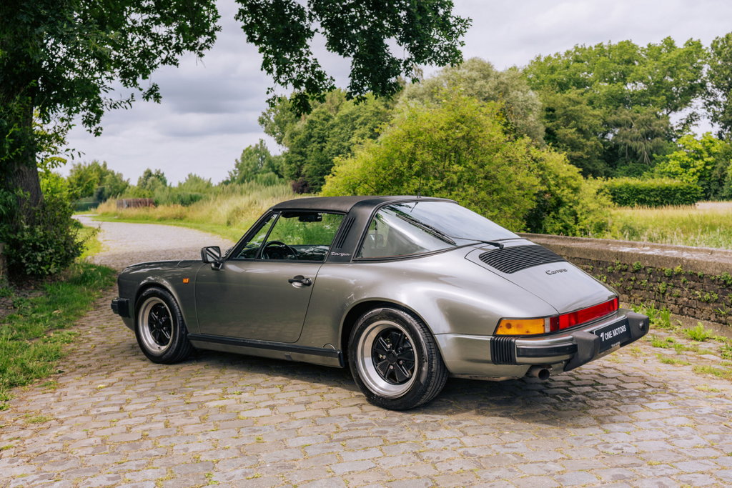 Porsche 911 Carrera 3.2