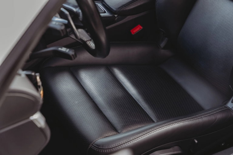 Porsche 718 Cayman