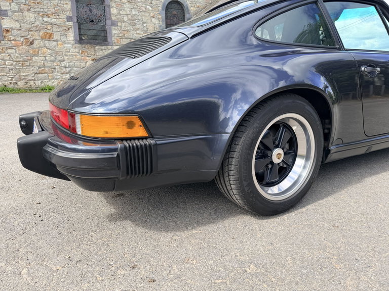 Porsche 911 Carrera 3.2