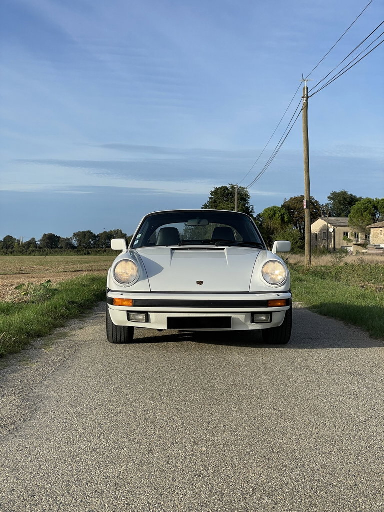 Porsche 911 Carrera 3.2