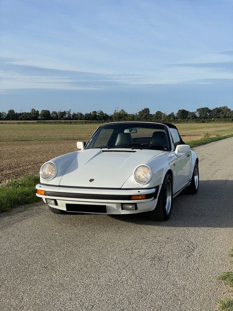 Porsche 911 Carrera 3.2