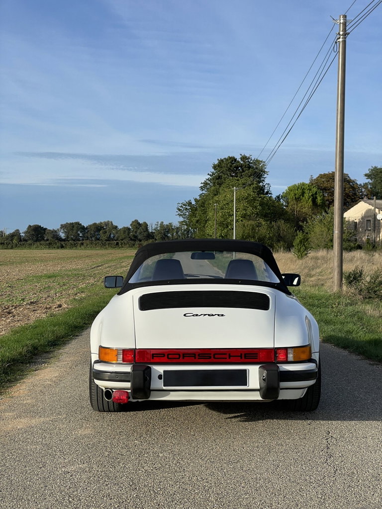 Porsche 911 Carrera 3.2
