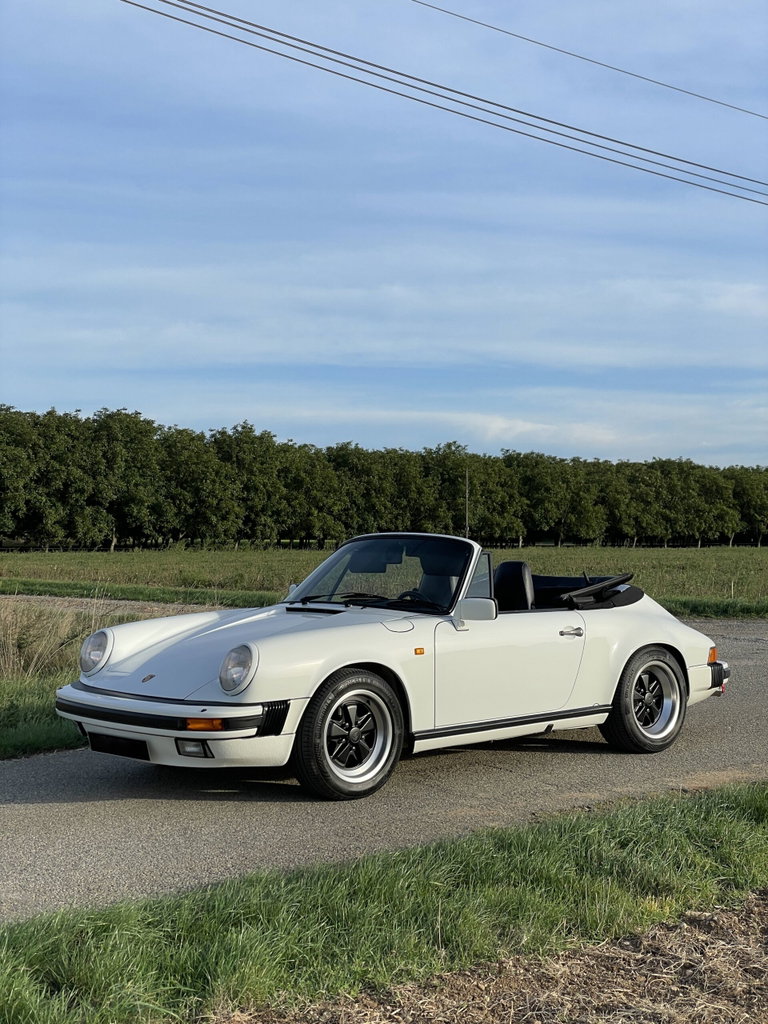 Porsche 911 Carrera 3.2