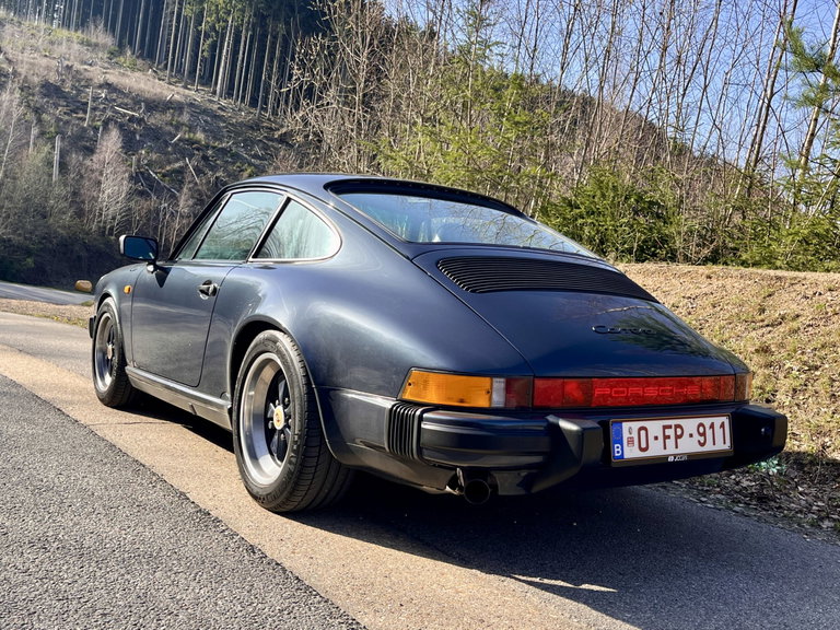Porsche 911 Carrera 3.2