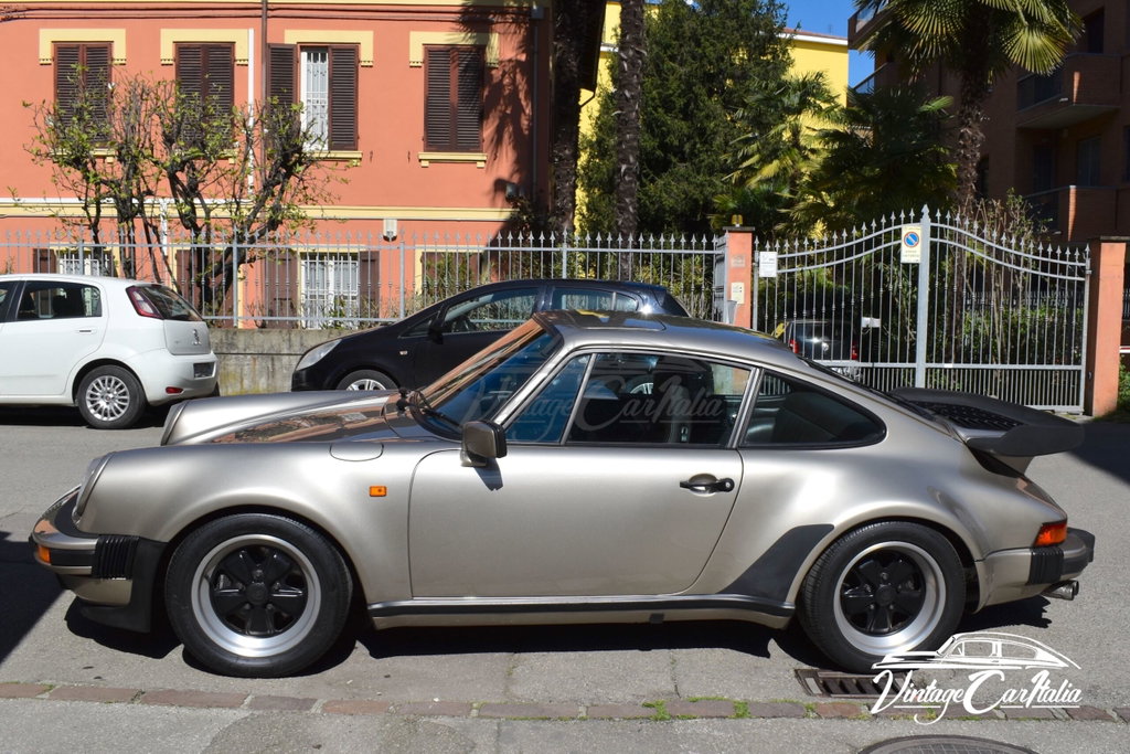 Porsche 911 Turbo 3.3