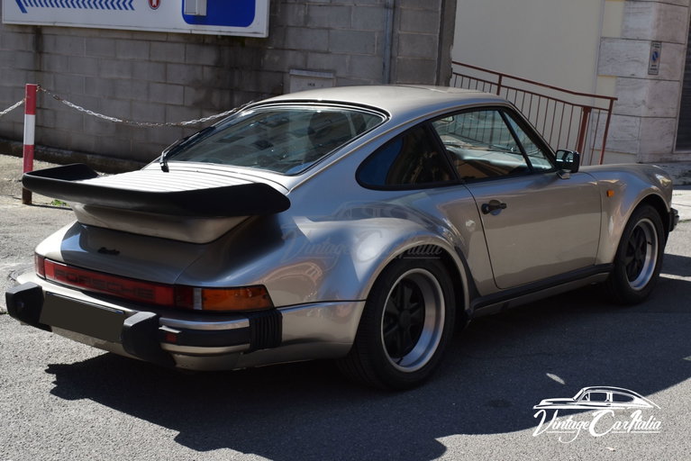 Porsche 911 Turbo 3.3