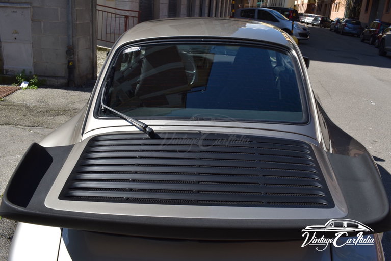 Porsche 911 Turbo 3.3