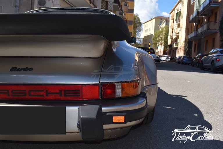 Porsche 911 Turbo 3.3
