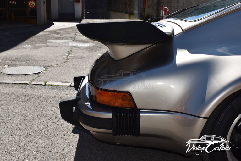 Porsche 911 Turbo 3.3