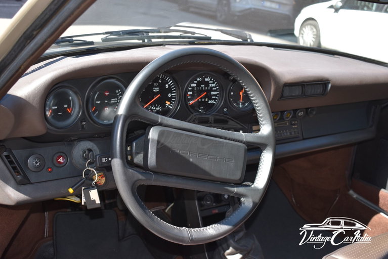 Porsche 911 Turbo 3.3