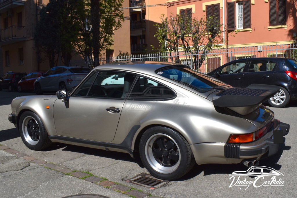 Porsche 911 Turbo 3.3