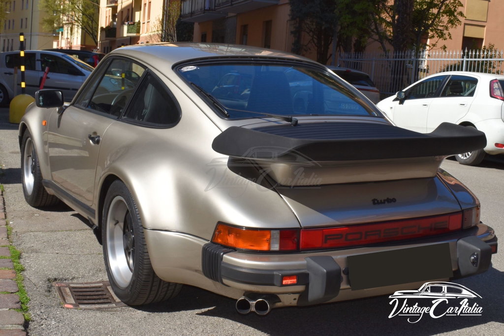 Porsche 911 Turbo 3.3