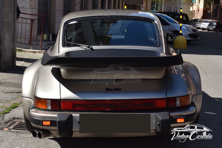 Porsche 911 Turbo 3.3