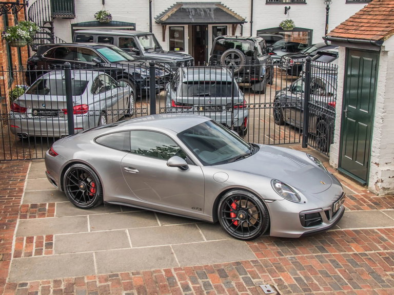 Porsche 991.2 Carrera GTS