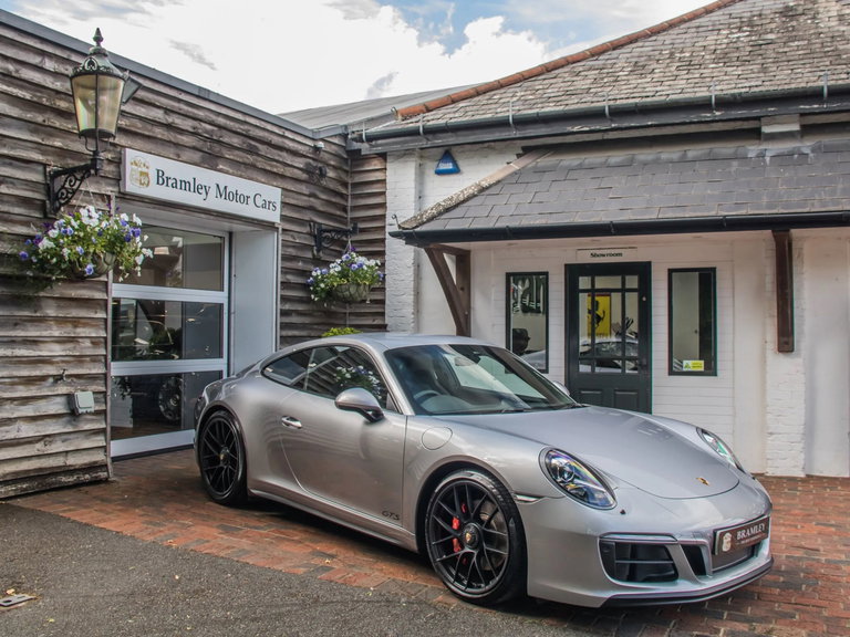 Porsche 991.2 Carrera GTS