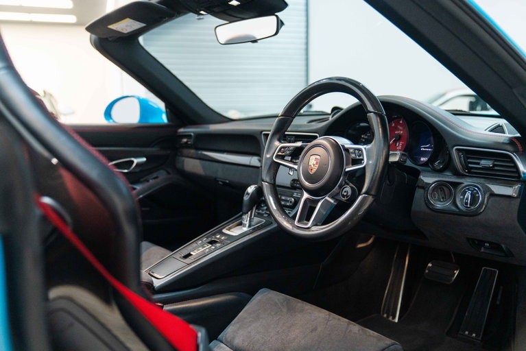 Porsche 991.2 Carrera 4 GTS