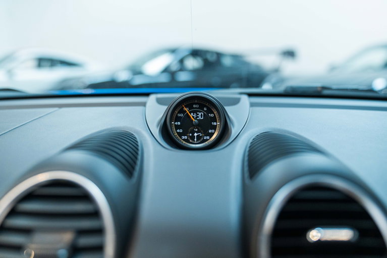 Porsche 718 Cayman GT4