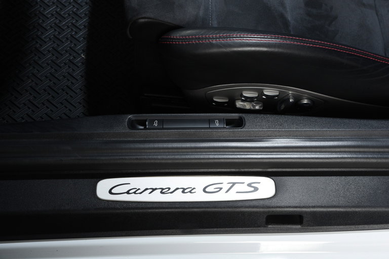 Porsche 991 Carrera GTS