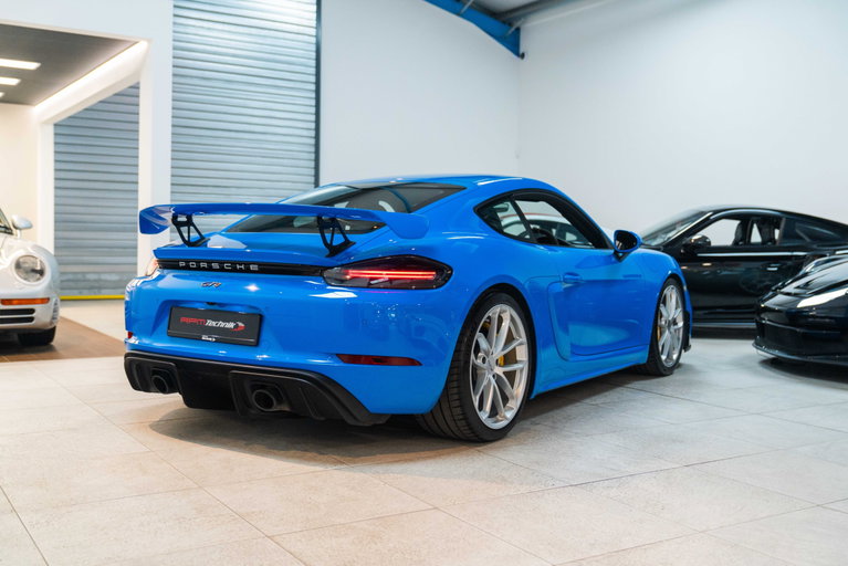 Porsche 718 Cayman GT4