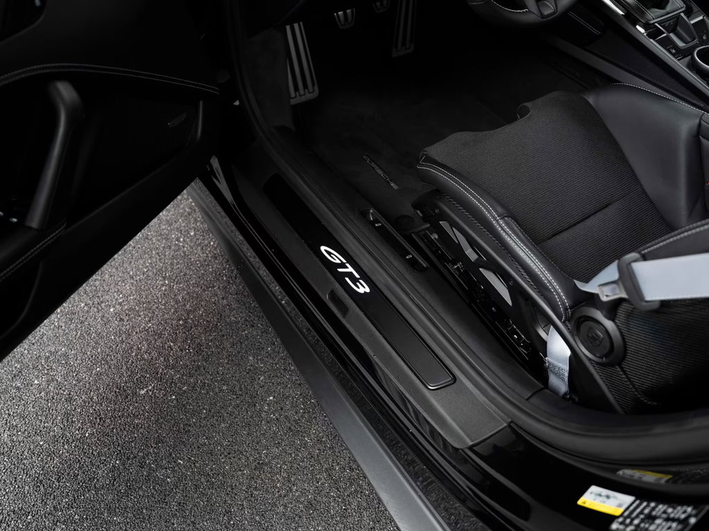 Porsche 992 GT3 Touring