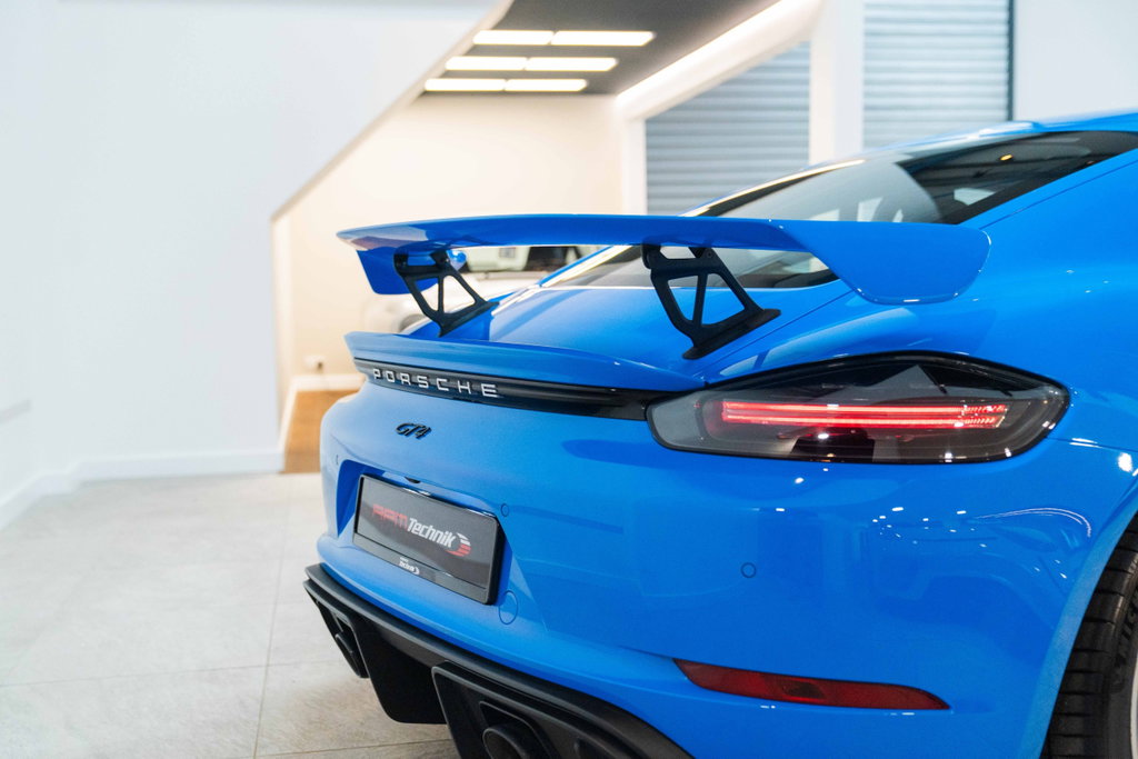 Porsche 718 Cayman GT4