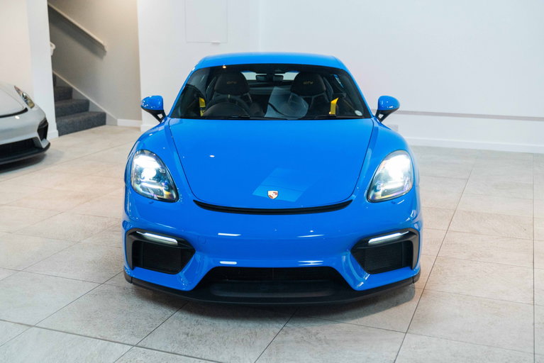 Porsche 718 Cayman GT4