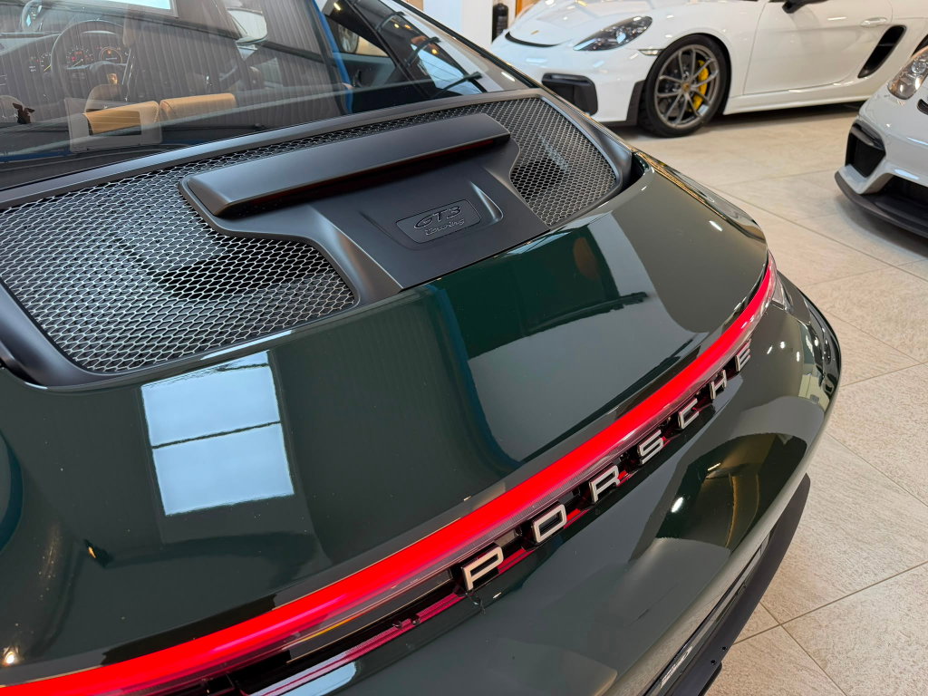 Porsche 992 GT3 Touring