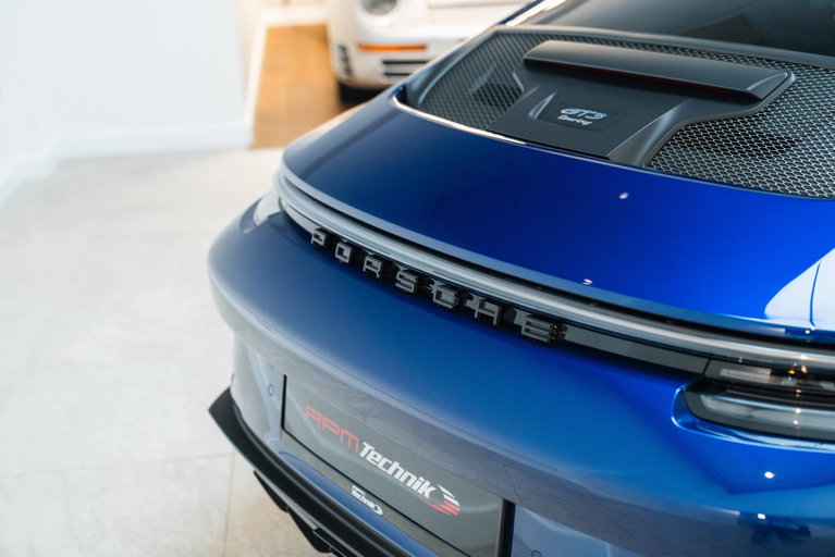 Porsche 992 GT3 Touring