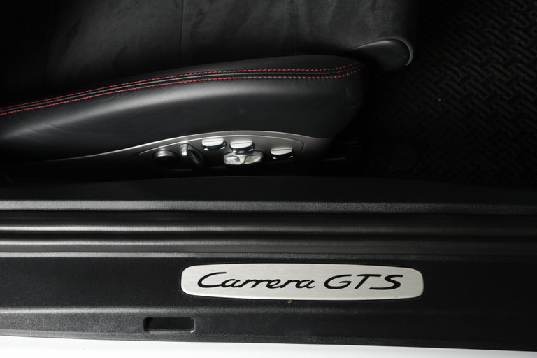 Porsche 991 Carrera GTS