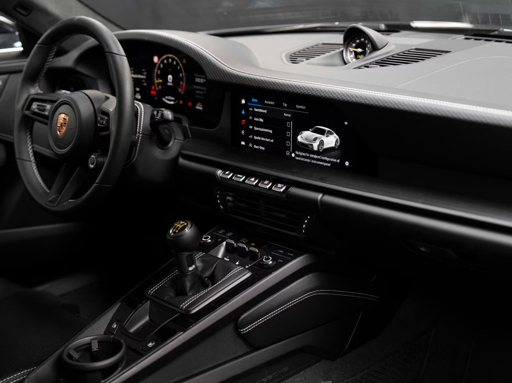 Porsche 992 GT3 Touring