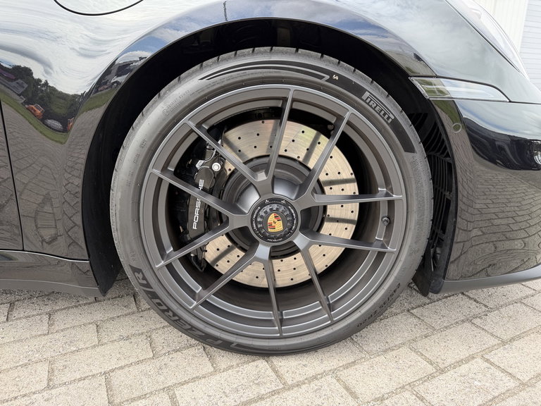 Porsche 992 Targa 4 GTS