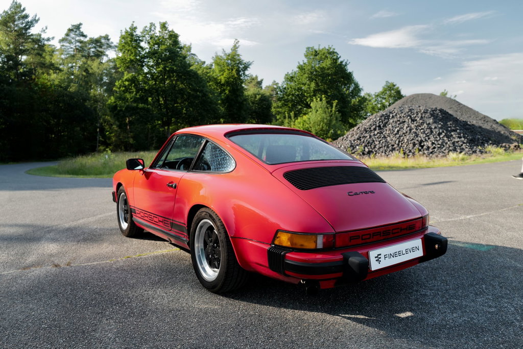 Porsche 911 Carrera 3.2 (US)