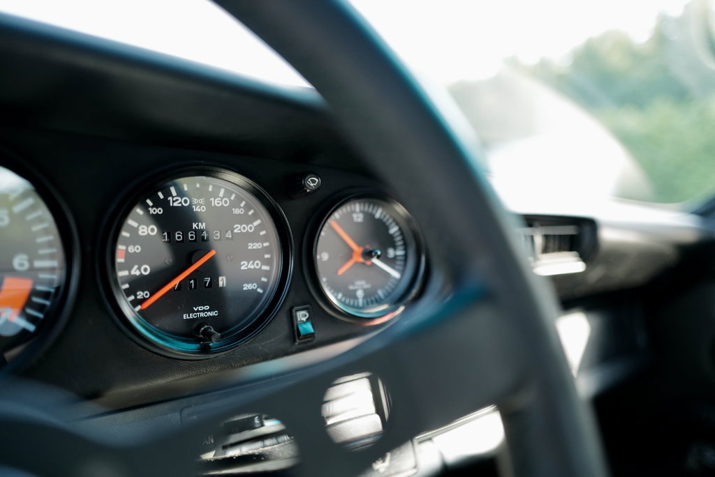 Porsche 911 Carrera 3.2 (US)