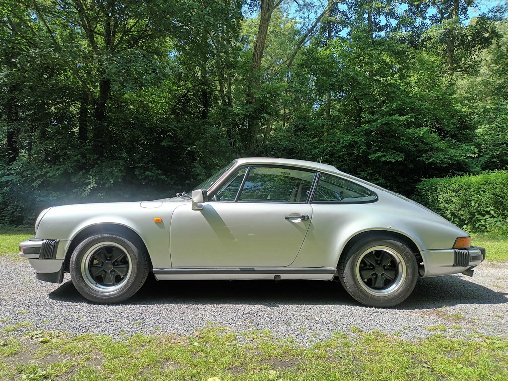 Porsche 911 Carrera 3.0