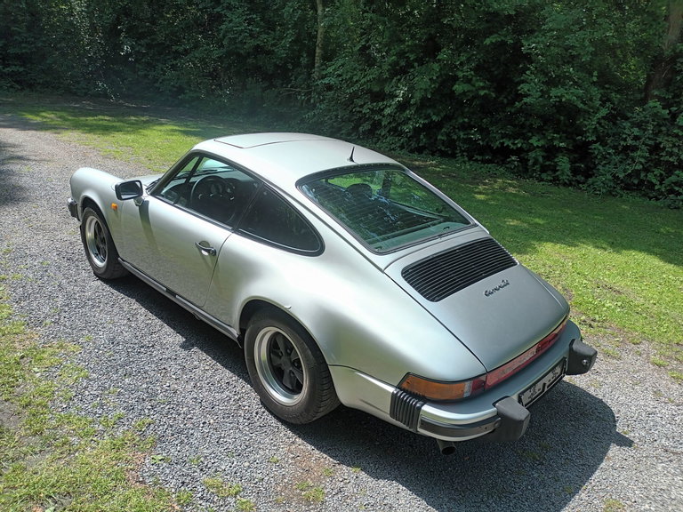 Porsche 911 Carrera 3.0