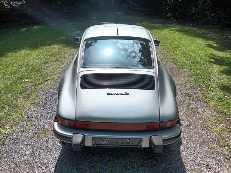 Porsche 911 Carrera 3.0