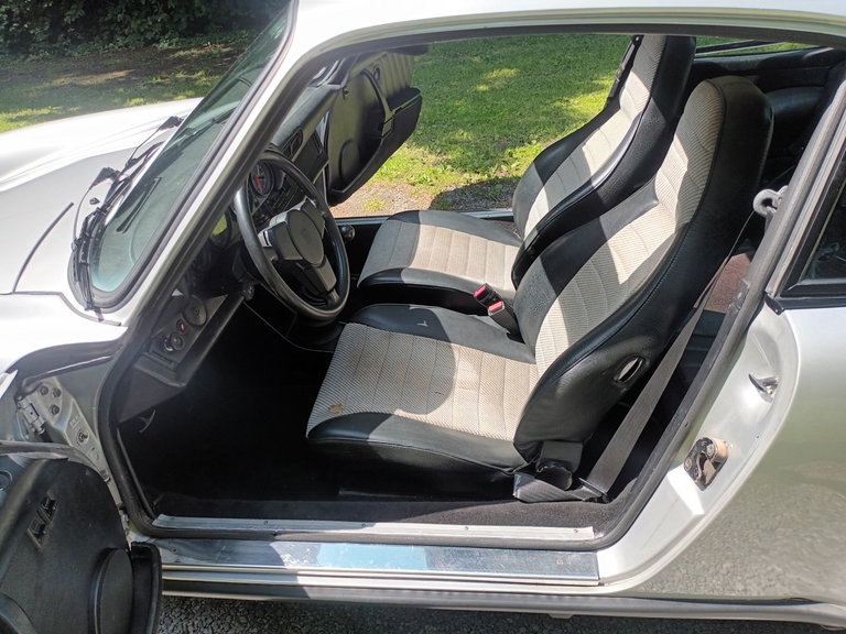 Porsche 911 Carrera 3.0