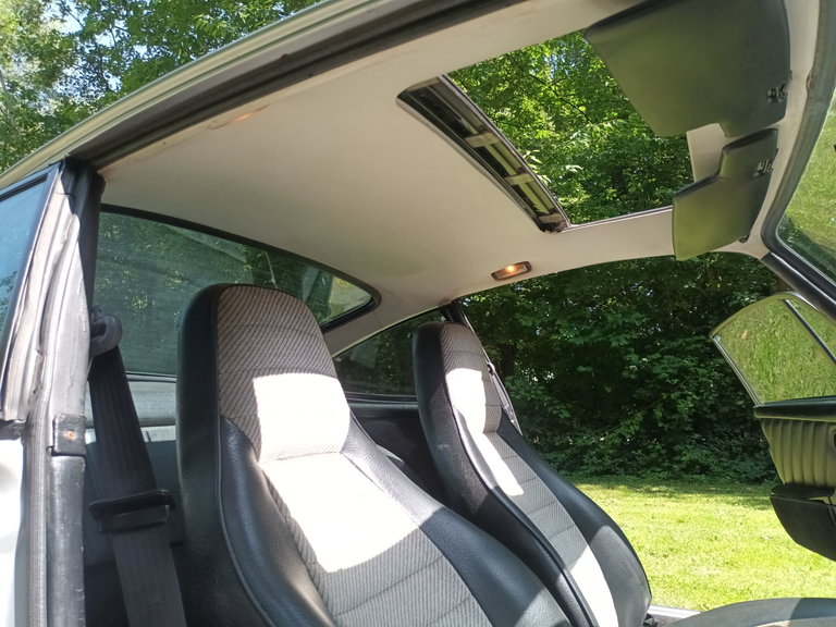 Porsche 911 Carrera 3.0