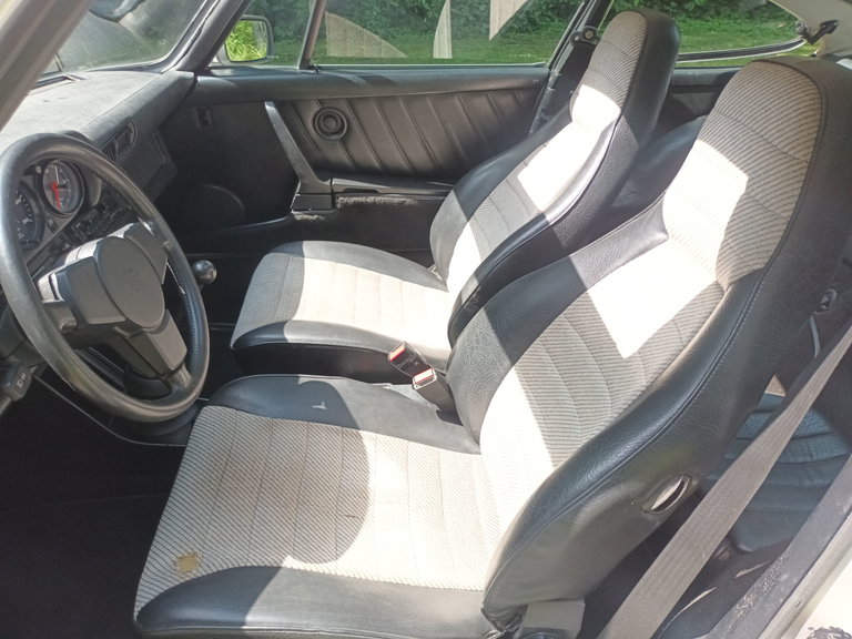 Porsche 911 Carrera 3.0