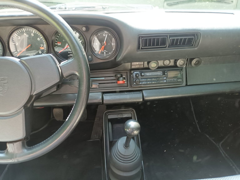 Porsche 911 Carrera 3.0