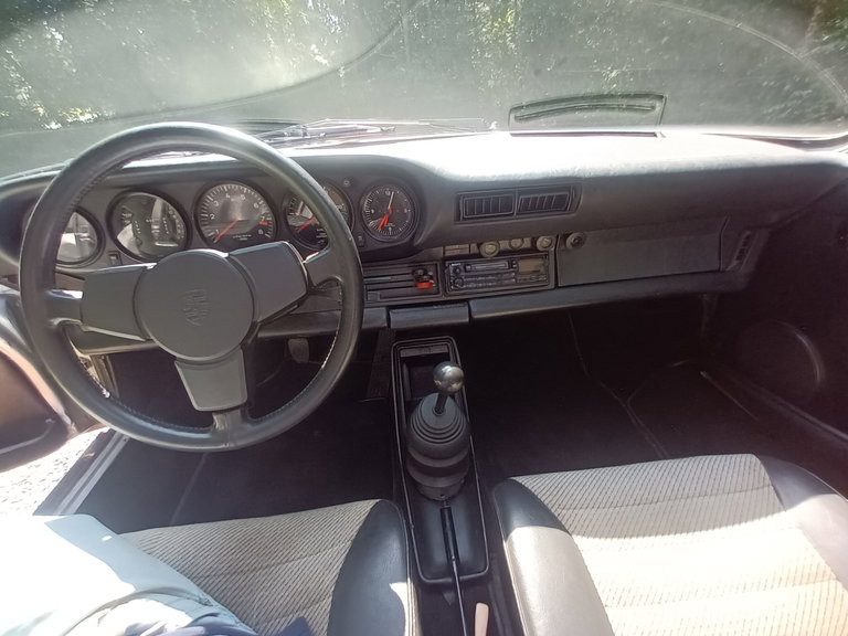 Porsche 911 Carrera 3.0