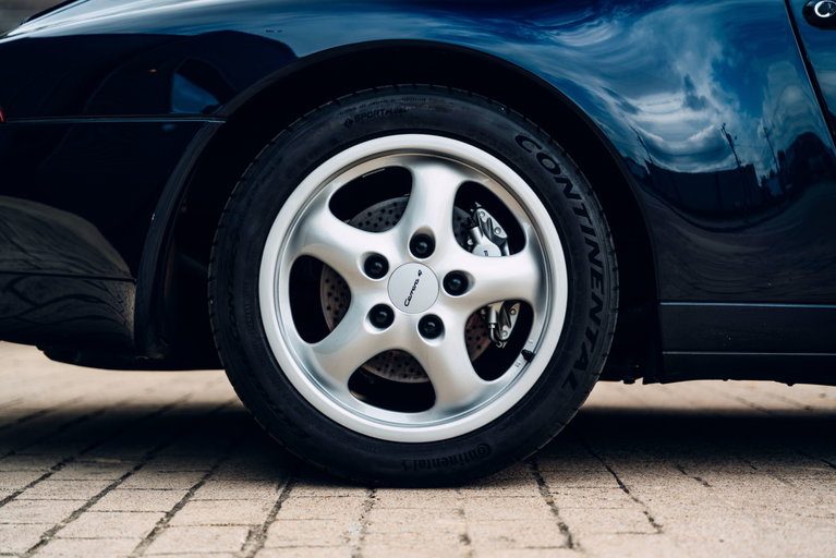 Porsche 993 Carrera 4