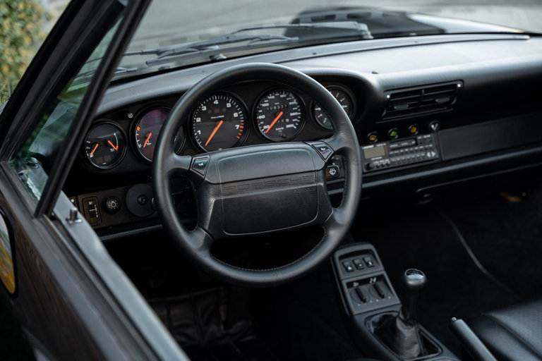 Porsche 964 Carrera 4