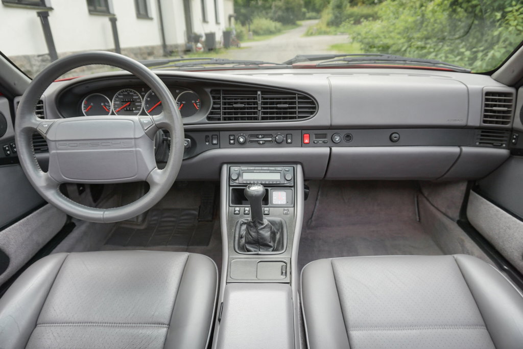 Porsche 968
