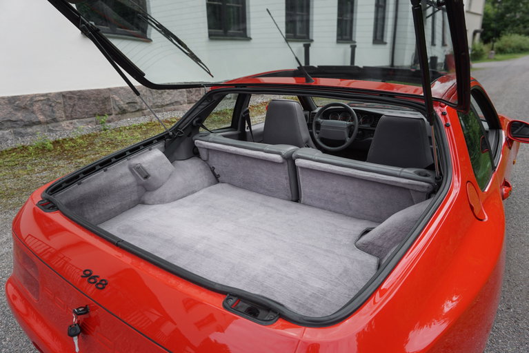 Porsche 968