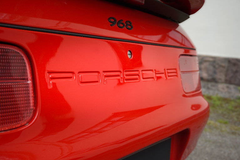 Porsche 968