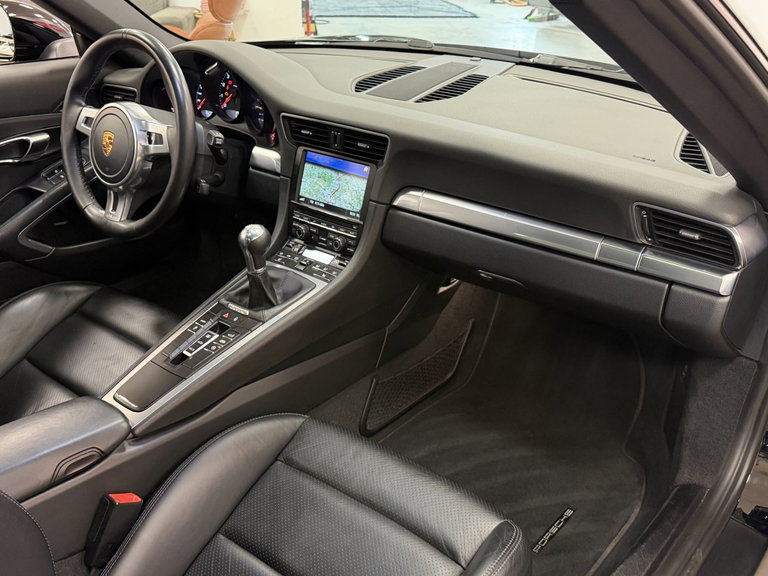 Porsche 991 Carrera Black Edition